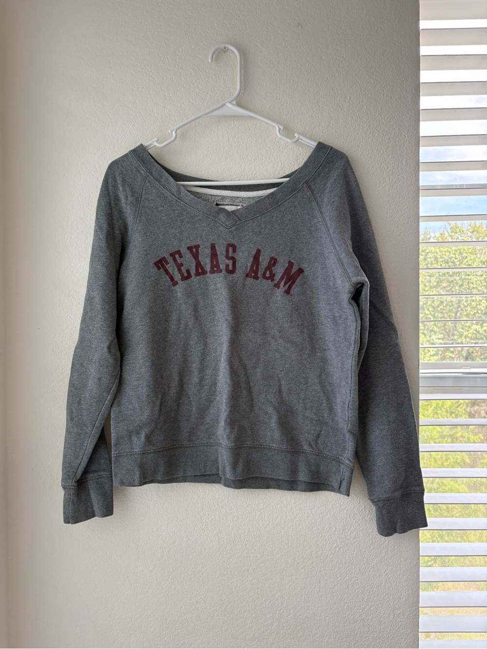 Texas A&M Women's Gray V‑Neck Sweatshirt